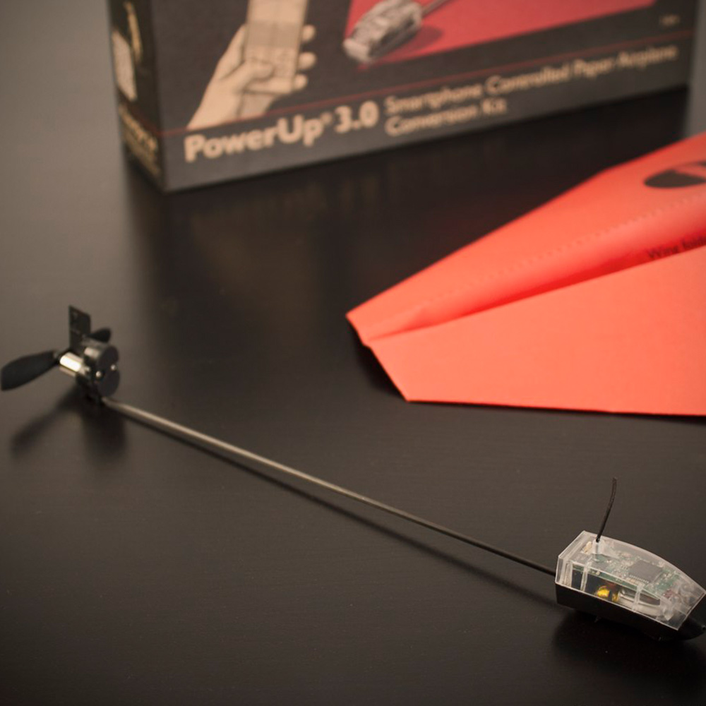 Avión-de-Papel-Controlado-por-Smartphone-PowerUp-3.0-detalle