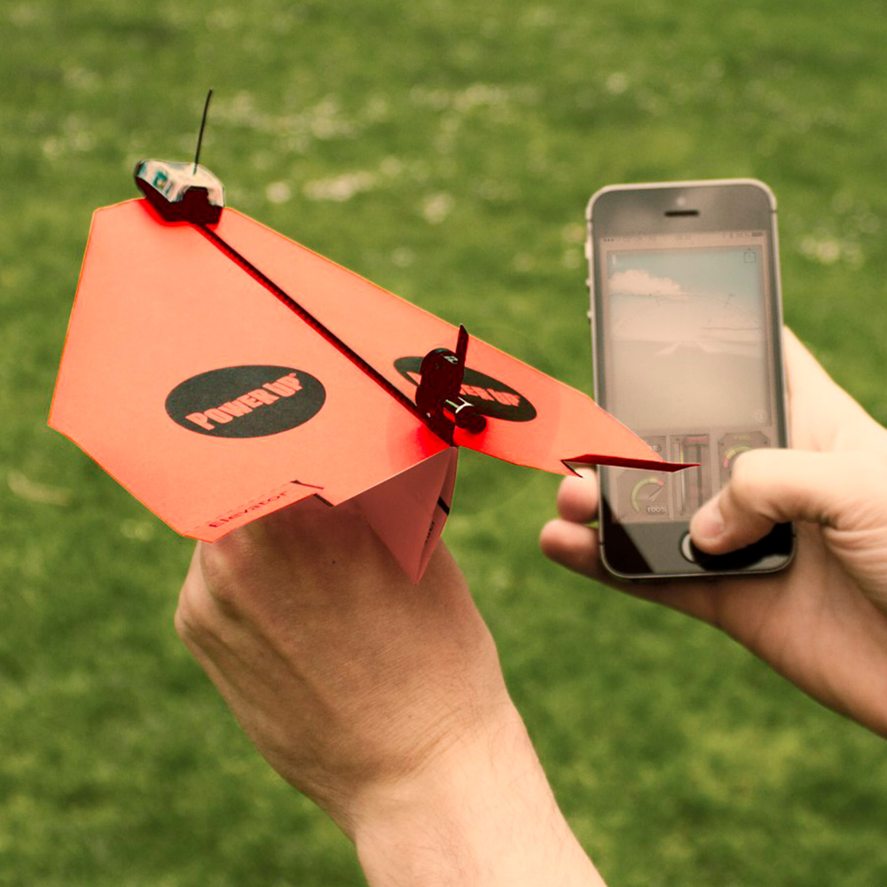 Avión-de-Papel-Controlado-por-Smartphone-PowerUp-3.0