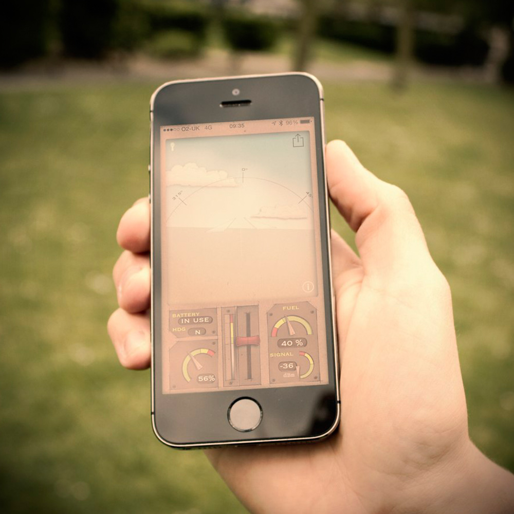 Avión-de-Papel-Controlado-por-Smartphone-PowerUp-3