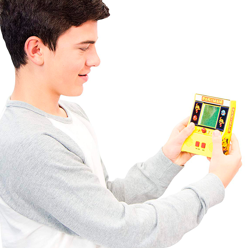 Pac-Man-Mini-Arcade-Game-5