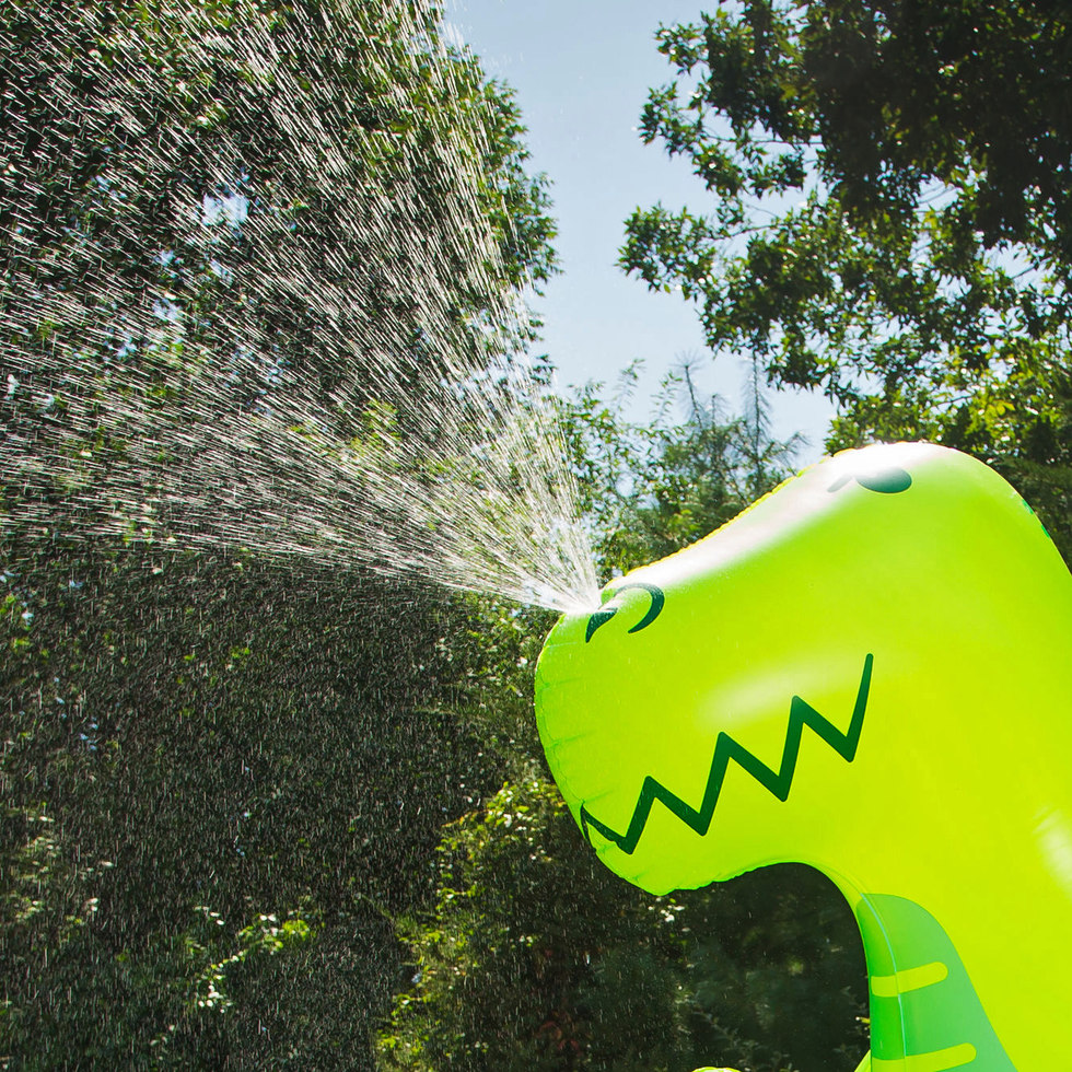 hinchable gigante de dinosaurio 2